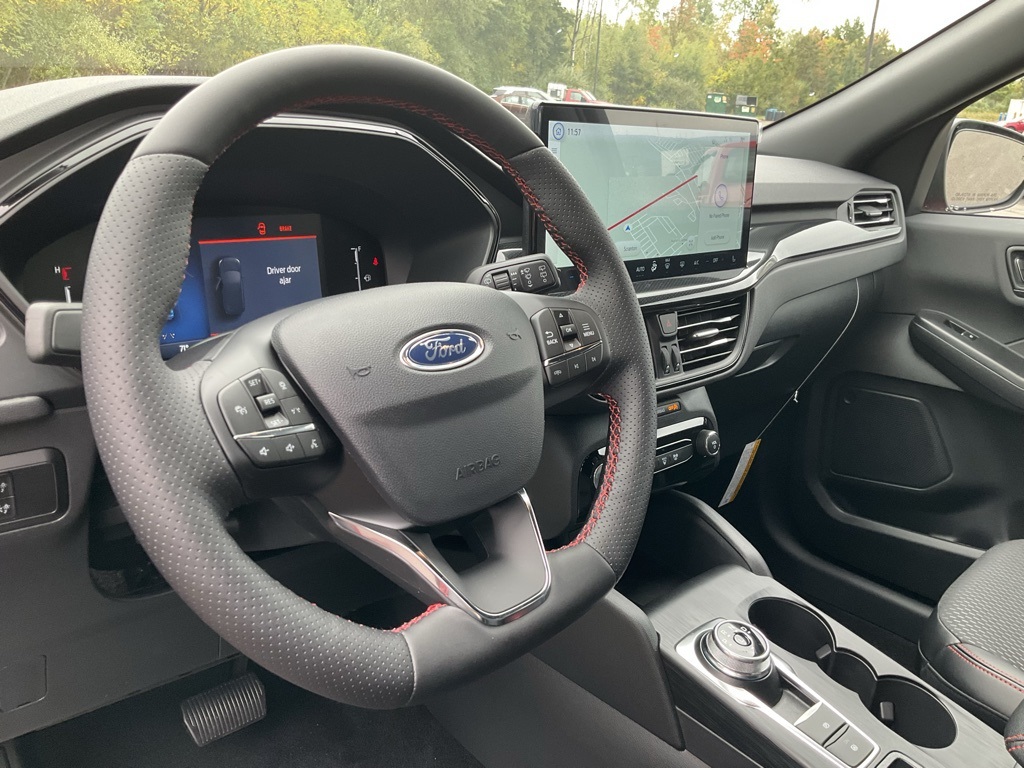 2025 Ford Escape ST-Line photo 10