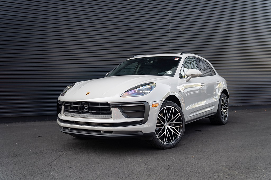 2025 Porsche Macan