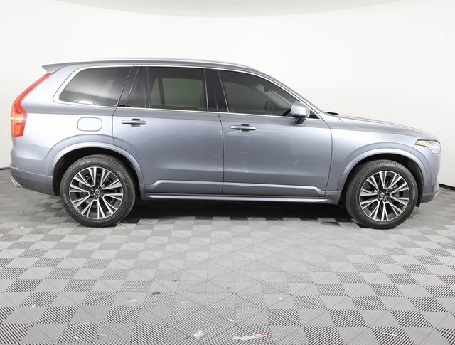 2020 Volvo XC90 T6 Momentum photo 4