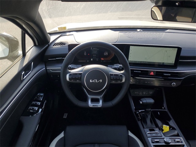 2025 Kia K5 GT-Line photo 24