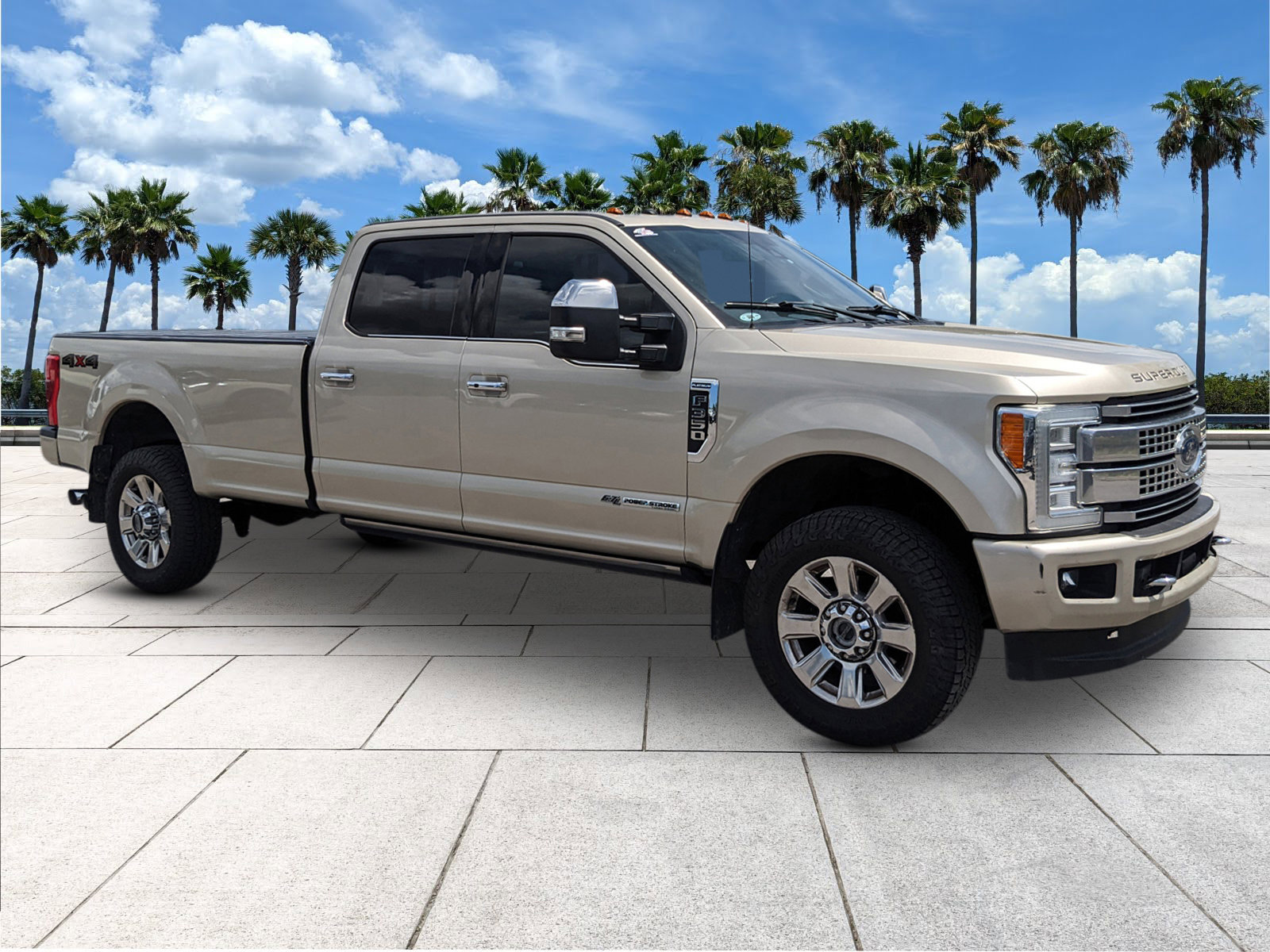 2017 Ford F-350 Platinum photo 2
