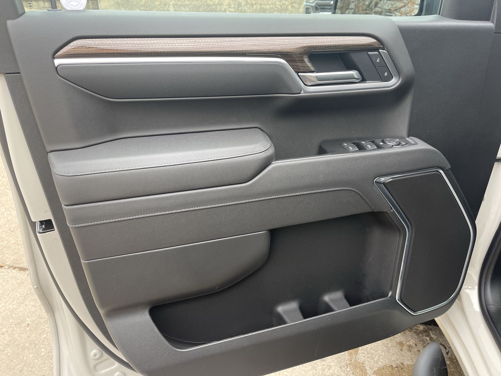 2026 Chevrolet Silverado RST photo 2