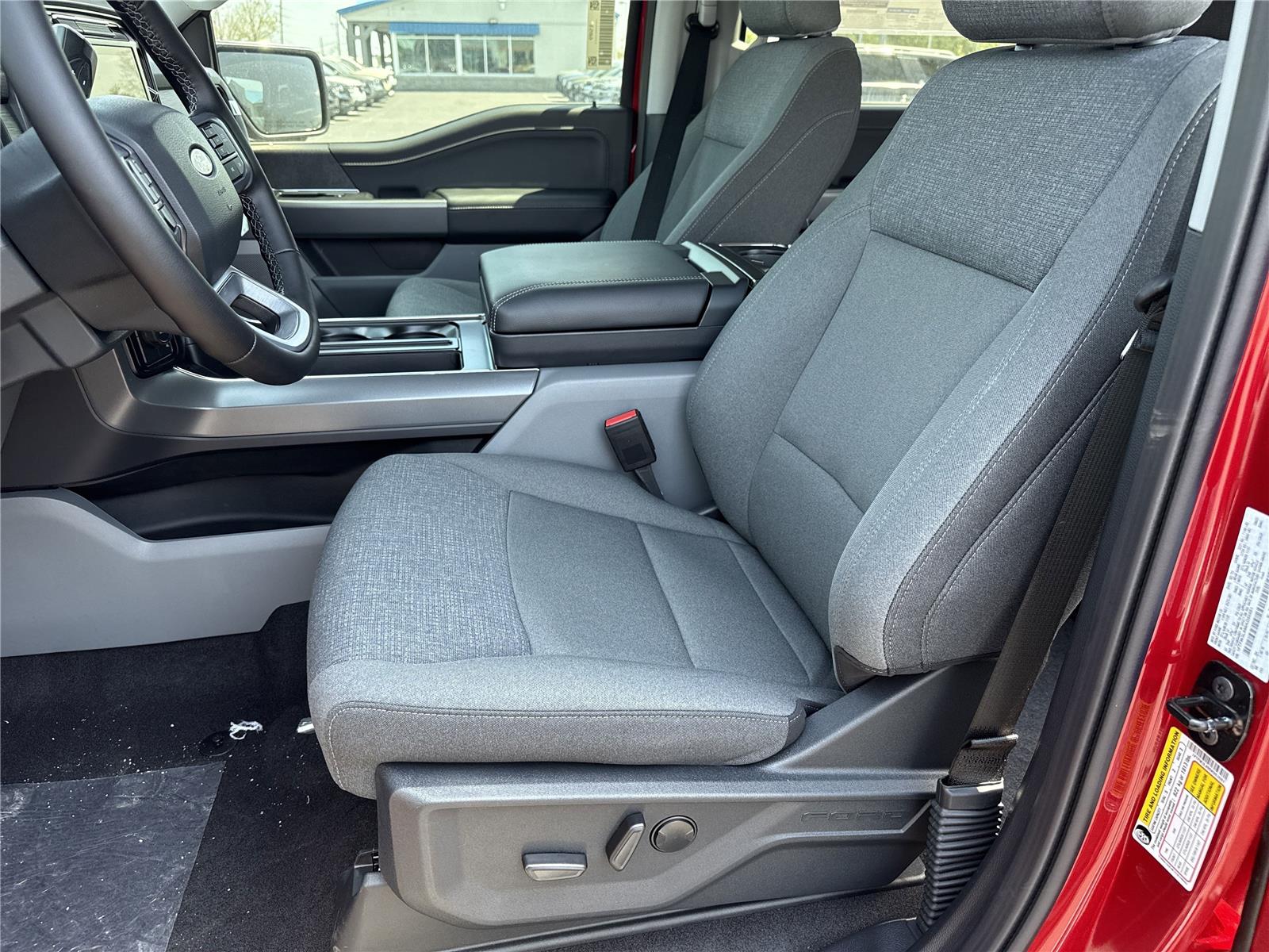 2025 Ford F-150 XLT photo 20
