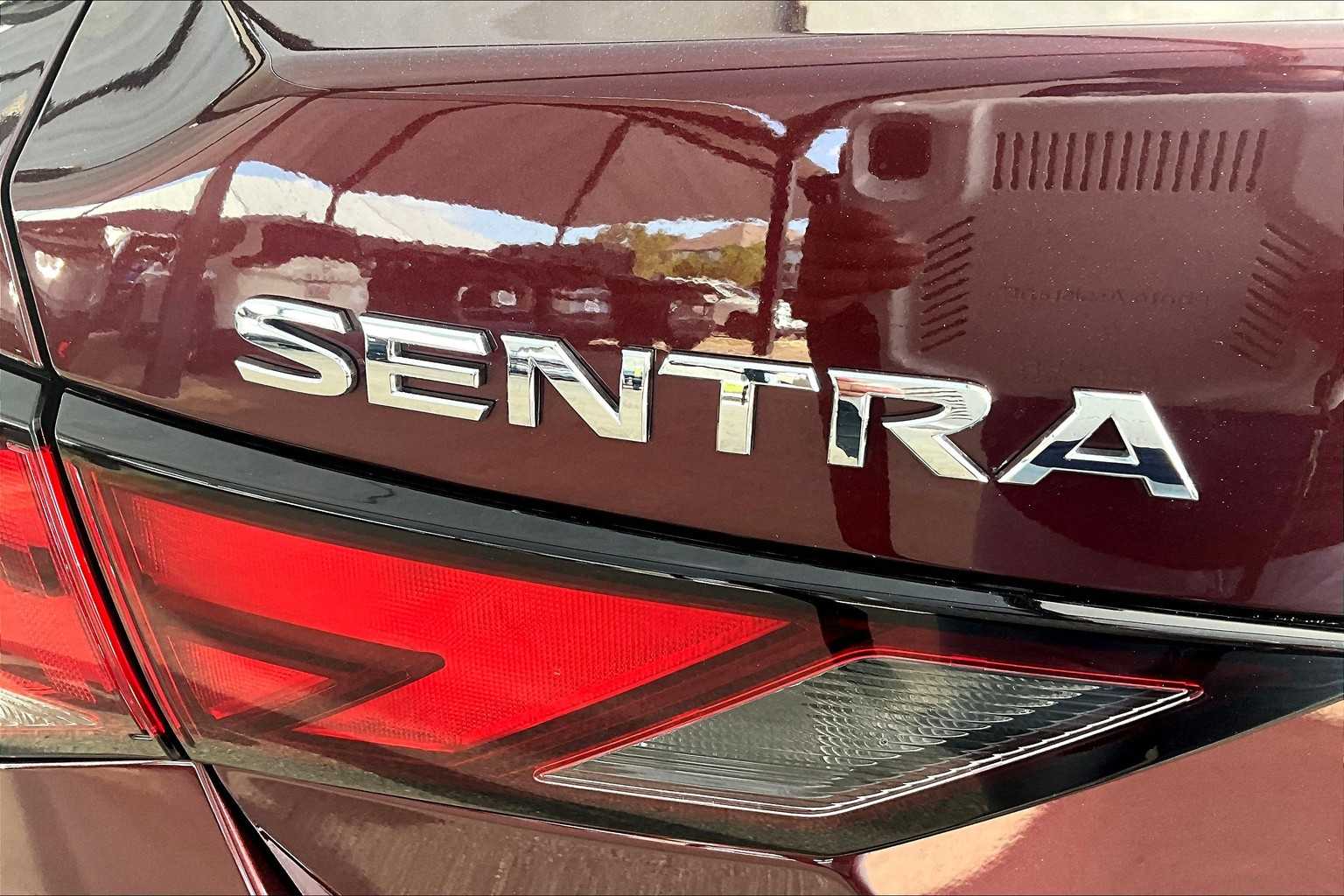 2024 Nissan Sentra SV photo 9