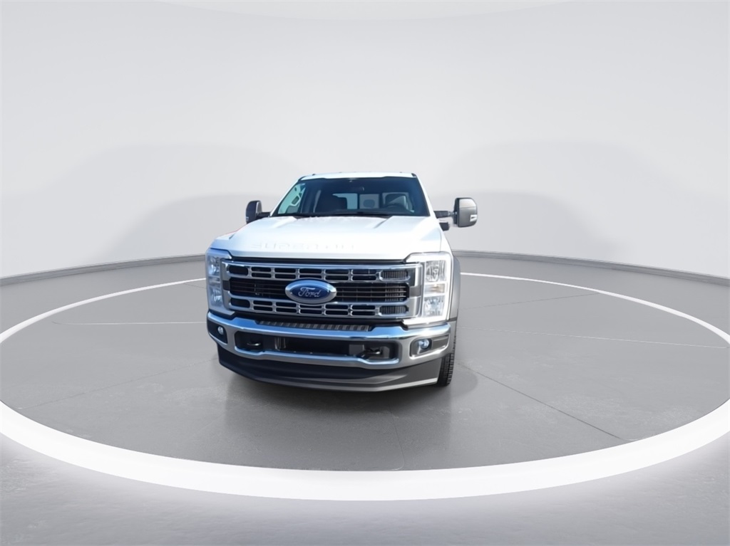2025 Ford F-550 XL photo 3