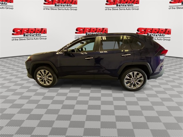 2022 Toyota RAV4 Limited photo 6