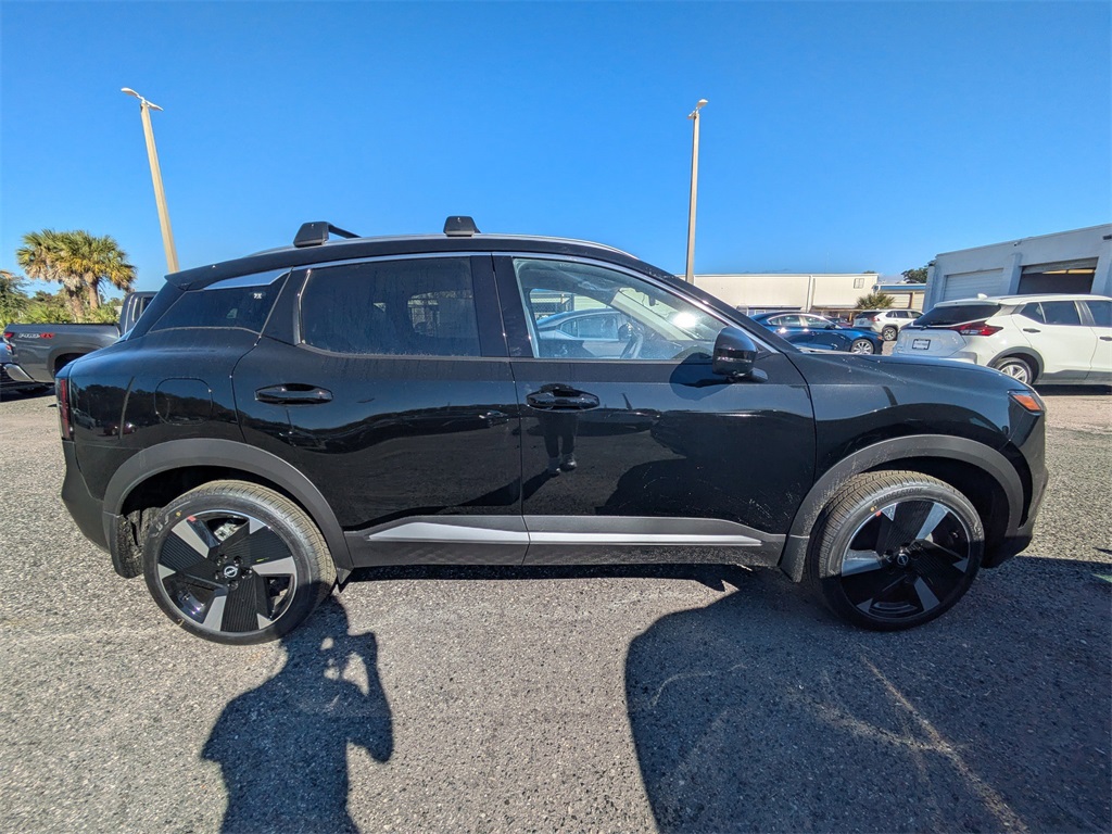 2026 Nissan Kicks SR photo 2