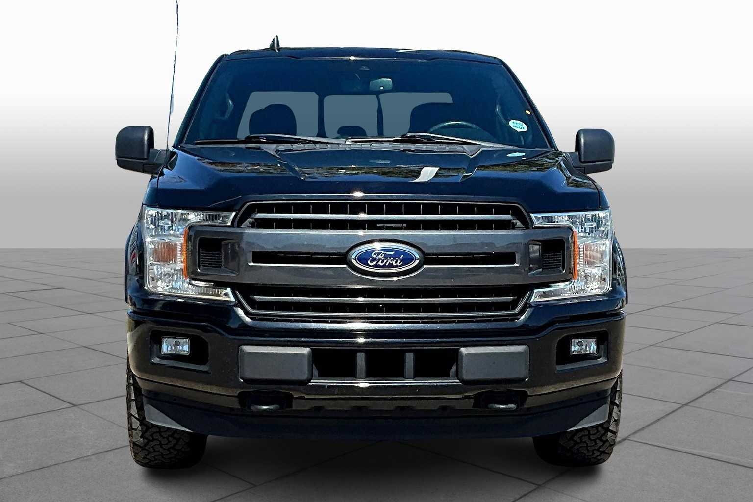 2020 Ford F-150 XLT photo 3