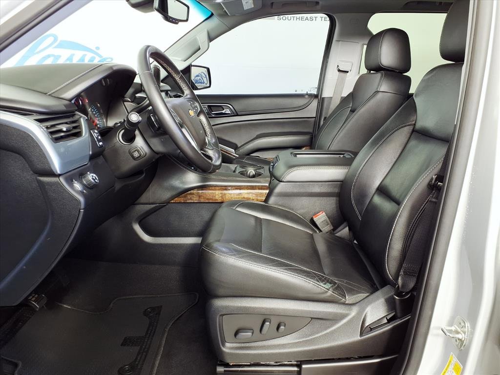 2020 Chevrolet Suburban LT photo 17