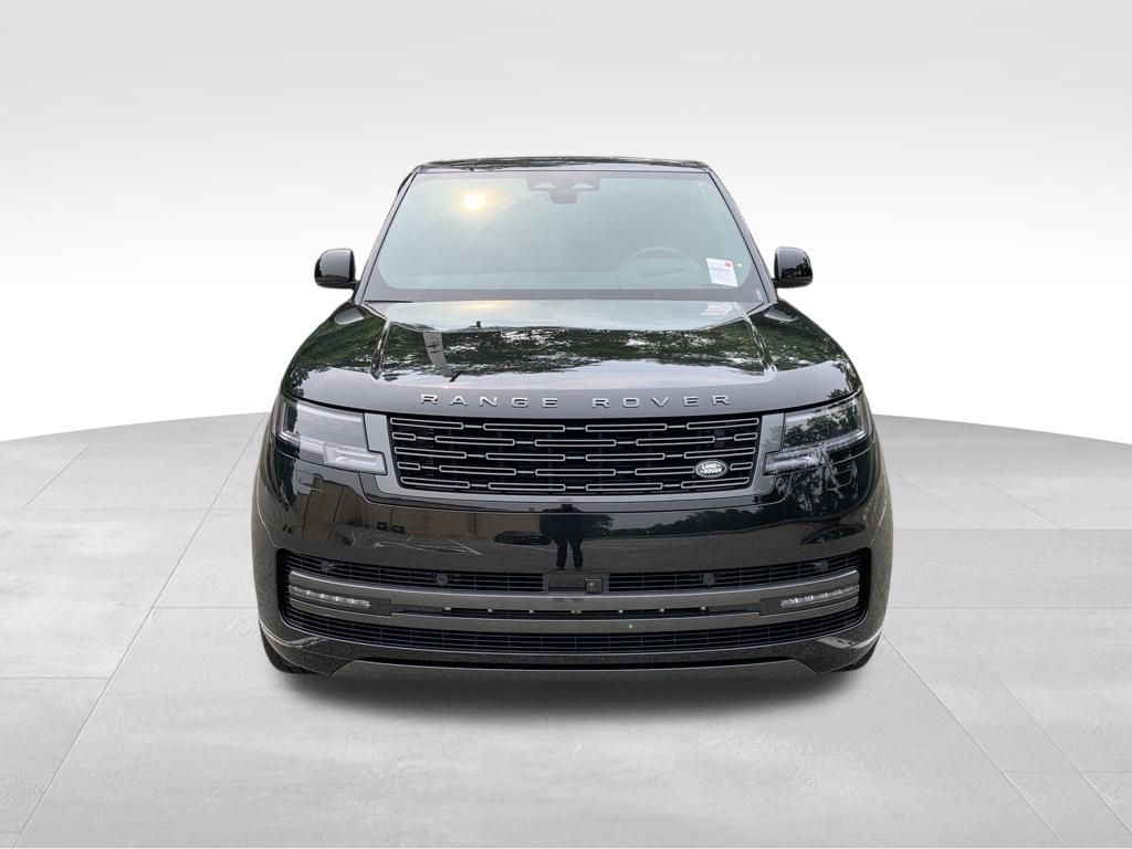 2025 Land Rover Range Rover SE photo 2