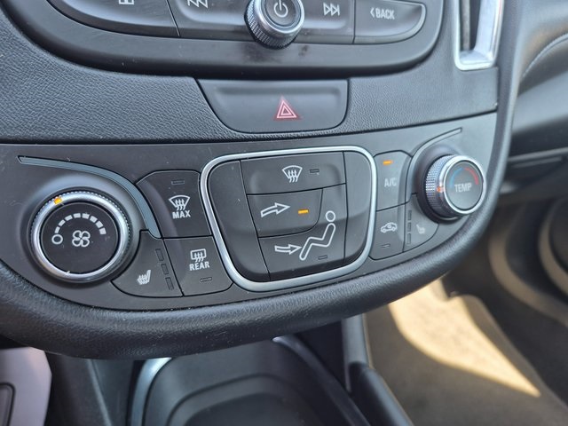 2018 Chevrolet Malibu 1LT photo 17