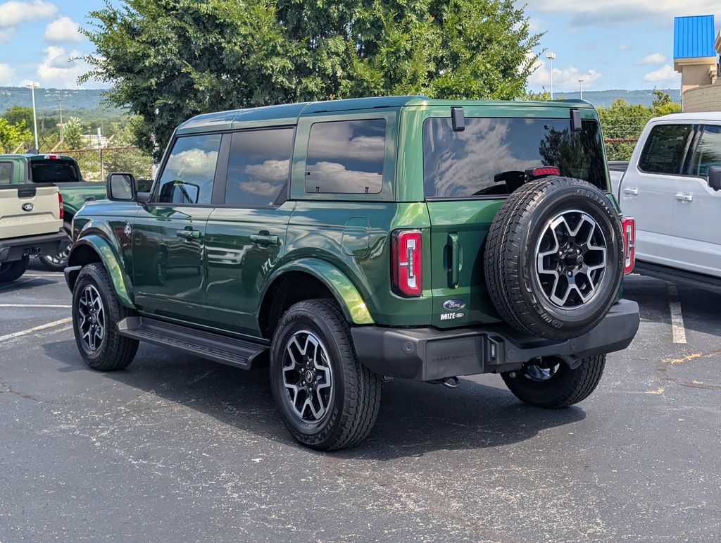 2025 Ford Bronco Outer Banks photo 4