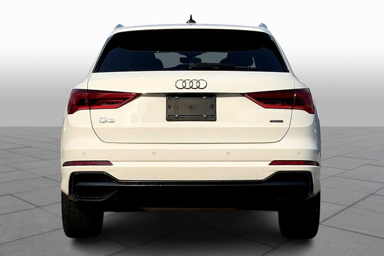 2021 Audi Q3 S line Premium photo 4