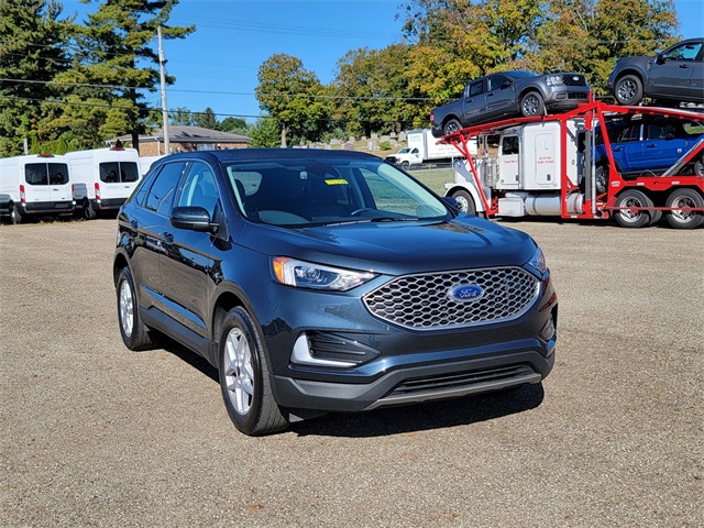 2024 Ford Edge SEL photo 3