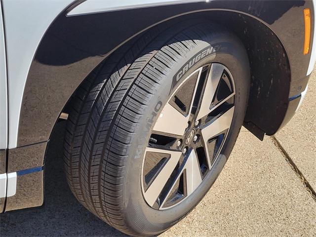 2026 Hyundai Ioniq SEL photo 4