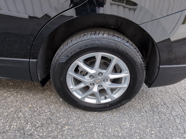 2023 Chevrolet Equinox LS photo 9