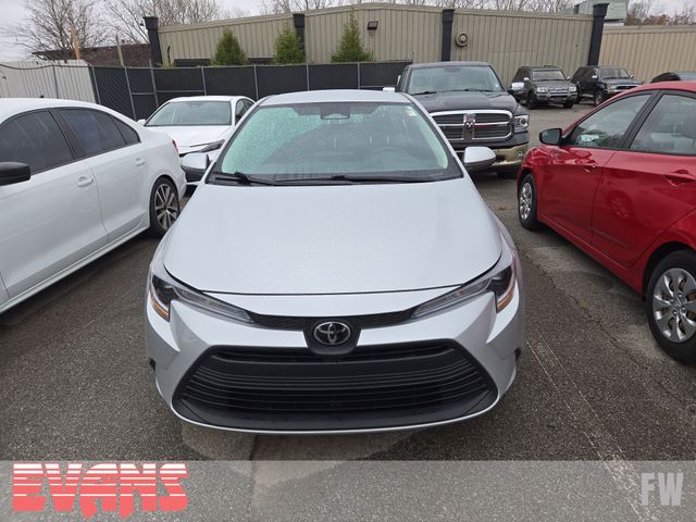 2024 Toyota Corolla LE photo 2