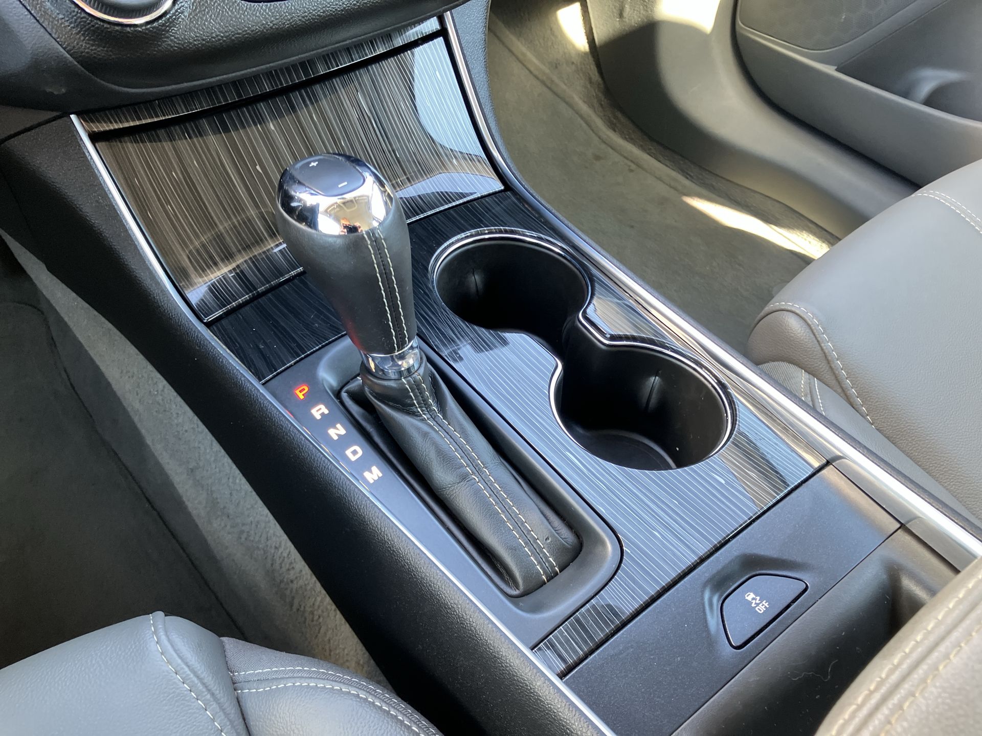 2017 Chevrolet Impala 1LT photo 6