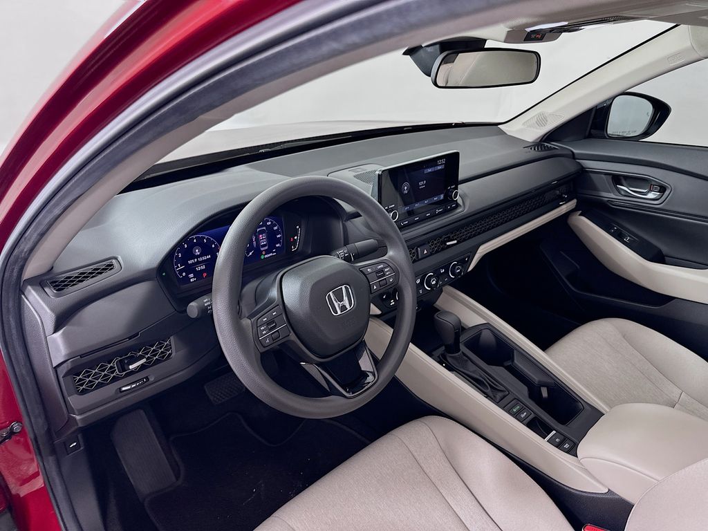 2025 Honda Accord 1.5T SE photo 9