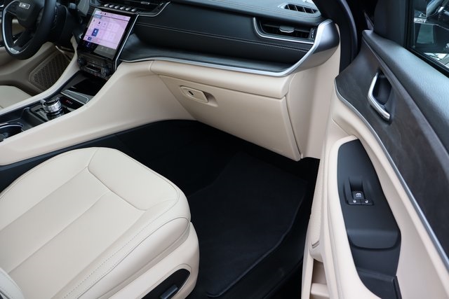 2025 Jeep Grand Cherokee Limited photo 38