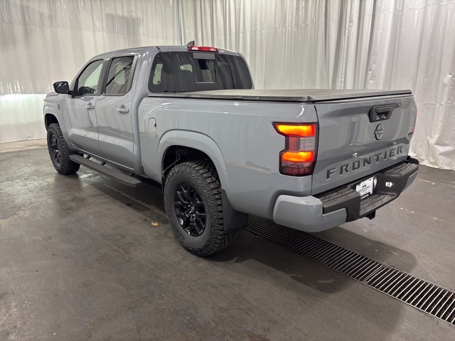 2026 Nissan Frontier Crew Cab SV photo 4
