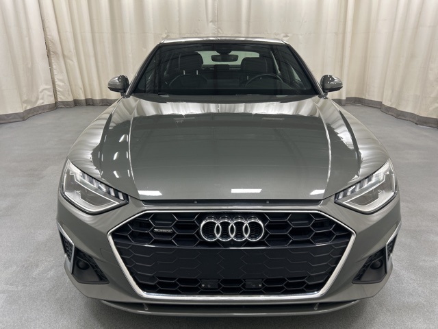 2023 Audi A4 45 S line Premium Plus Quattro photo 2