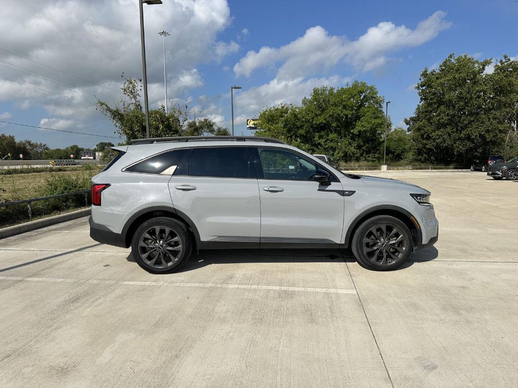 2023 Kia Sorento X-Line SX Prestige photo 3