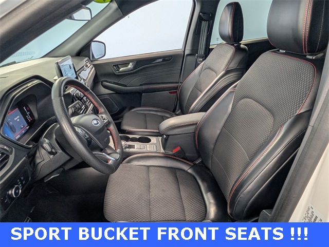 2023 Ford Escape ST-Line Select photo 4