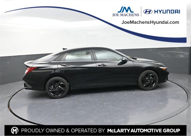 2026 Hyundai Elantra SEL's photo