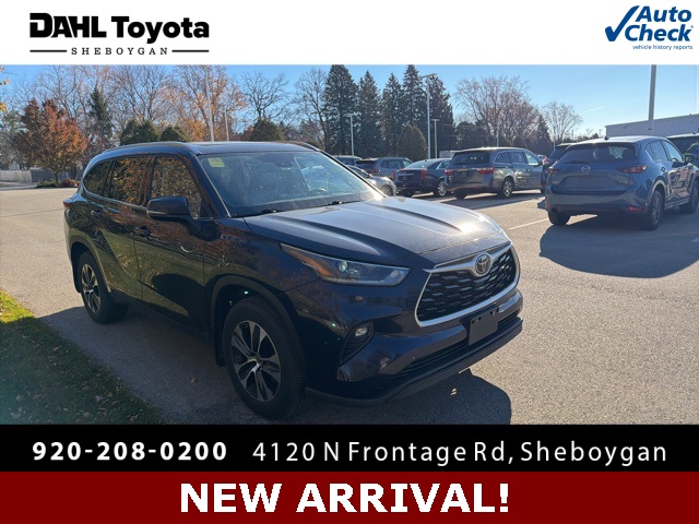 2021 Toyota Highlander XLE's photo