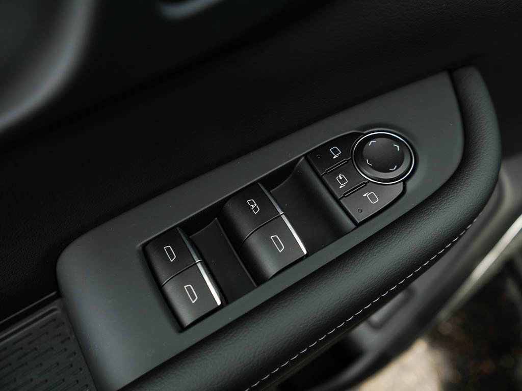 2026 Buick Enclave Sport Touring photo 18