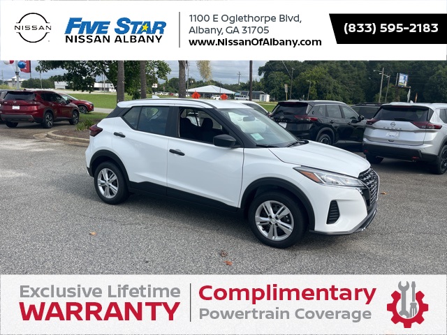 2025 Nissan KICKS PLAY Base's photo