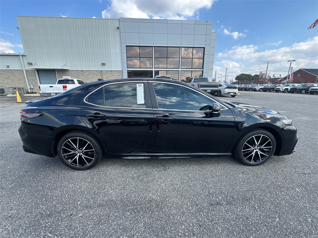 2023 Toyota Camry SE photo 2