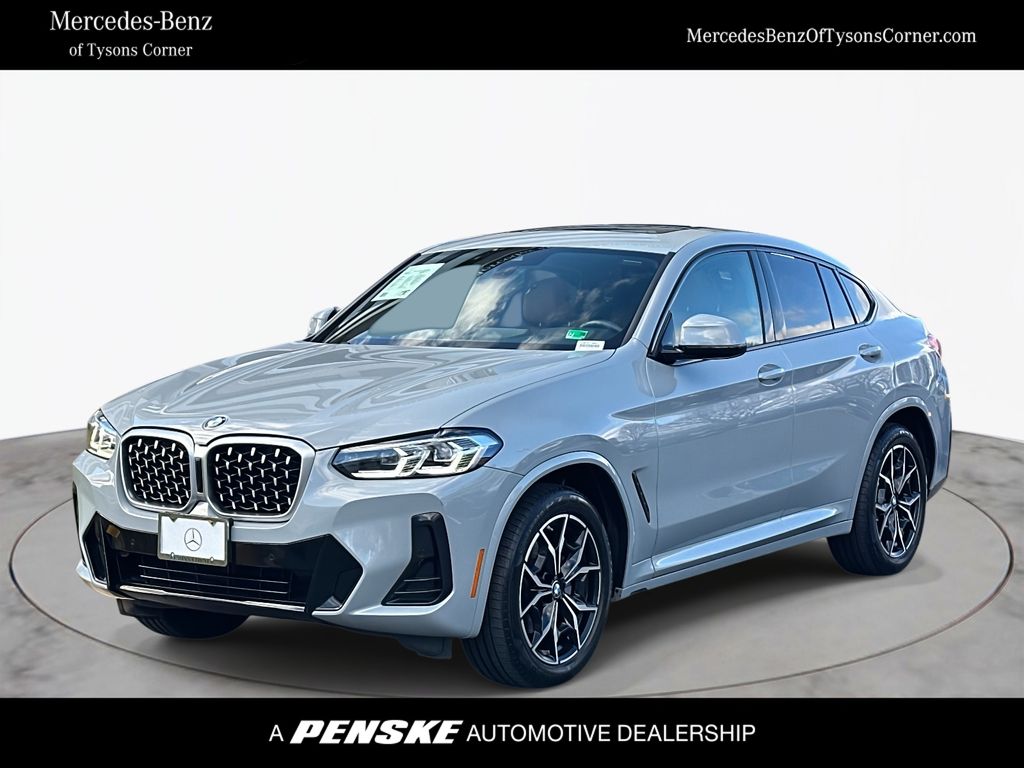 2022 BMW X4 30i's photo