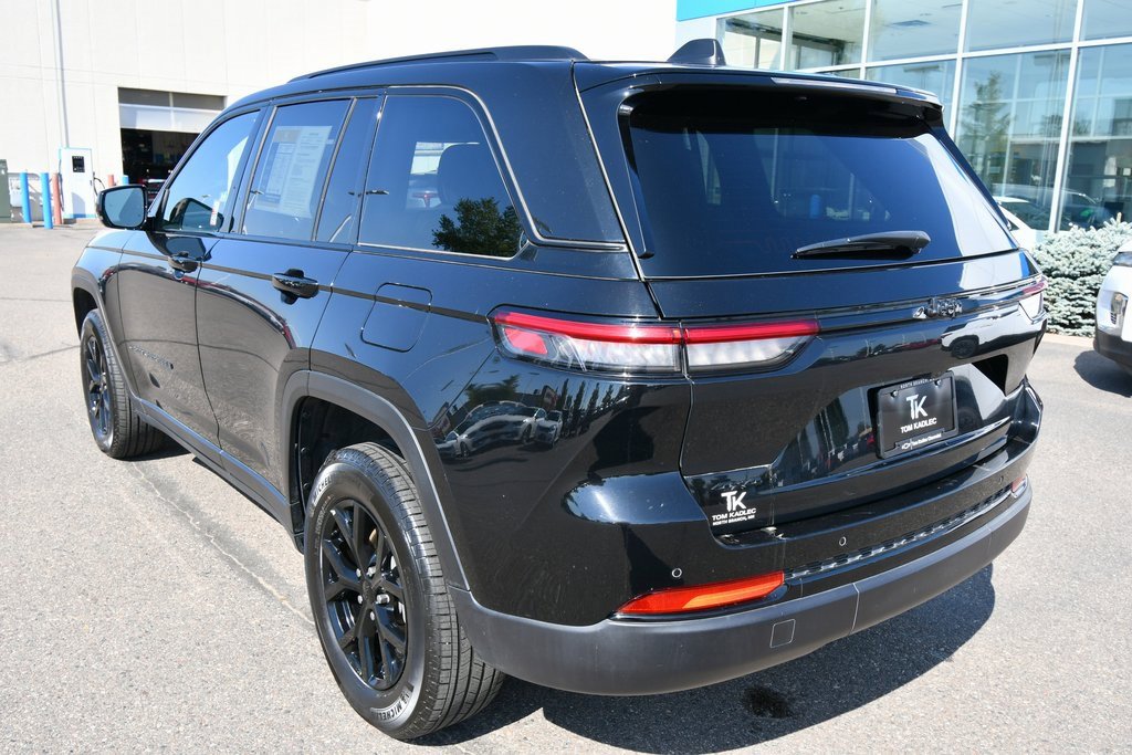 2024 Jeep Grand Cherokee Altitude photo 5
