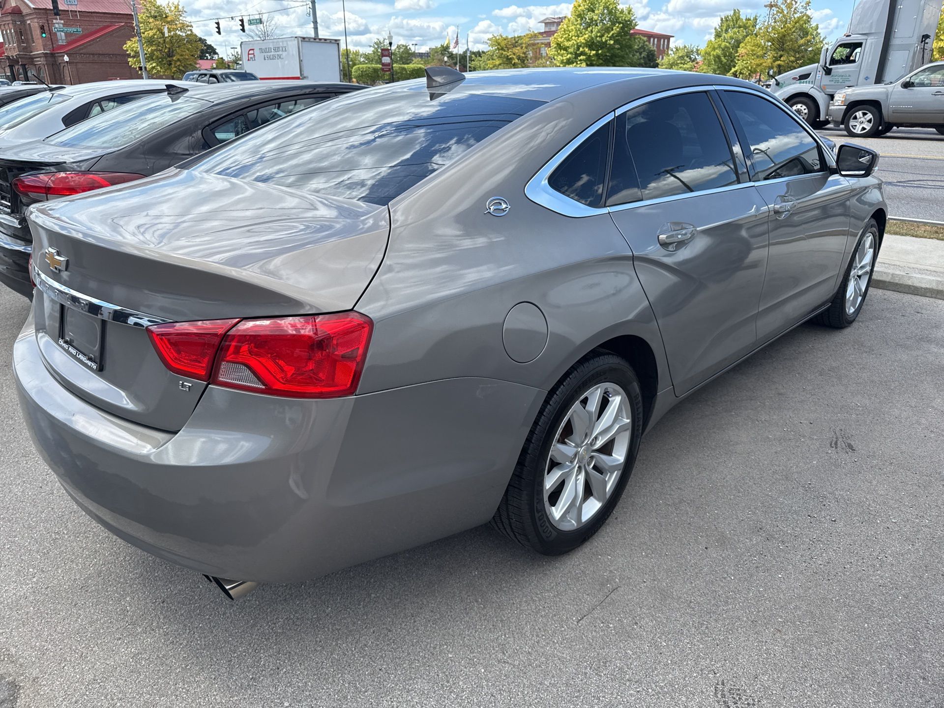 2019 Chevrolet Impala 1LT photo 4