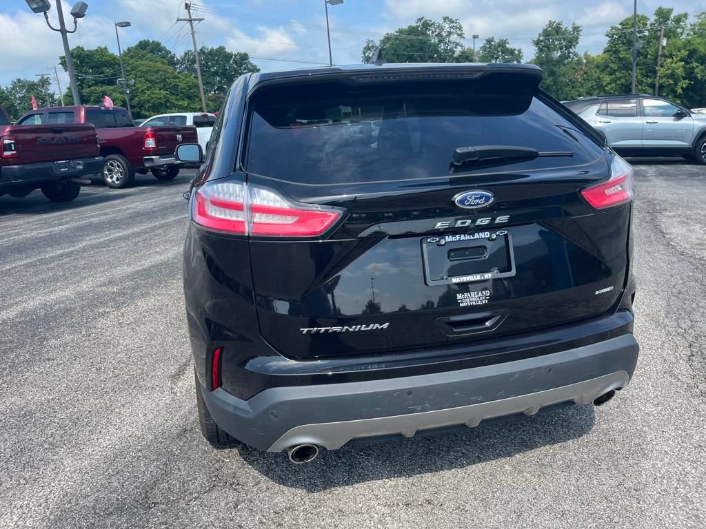 2022 Ford Edge Titanium photo 4