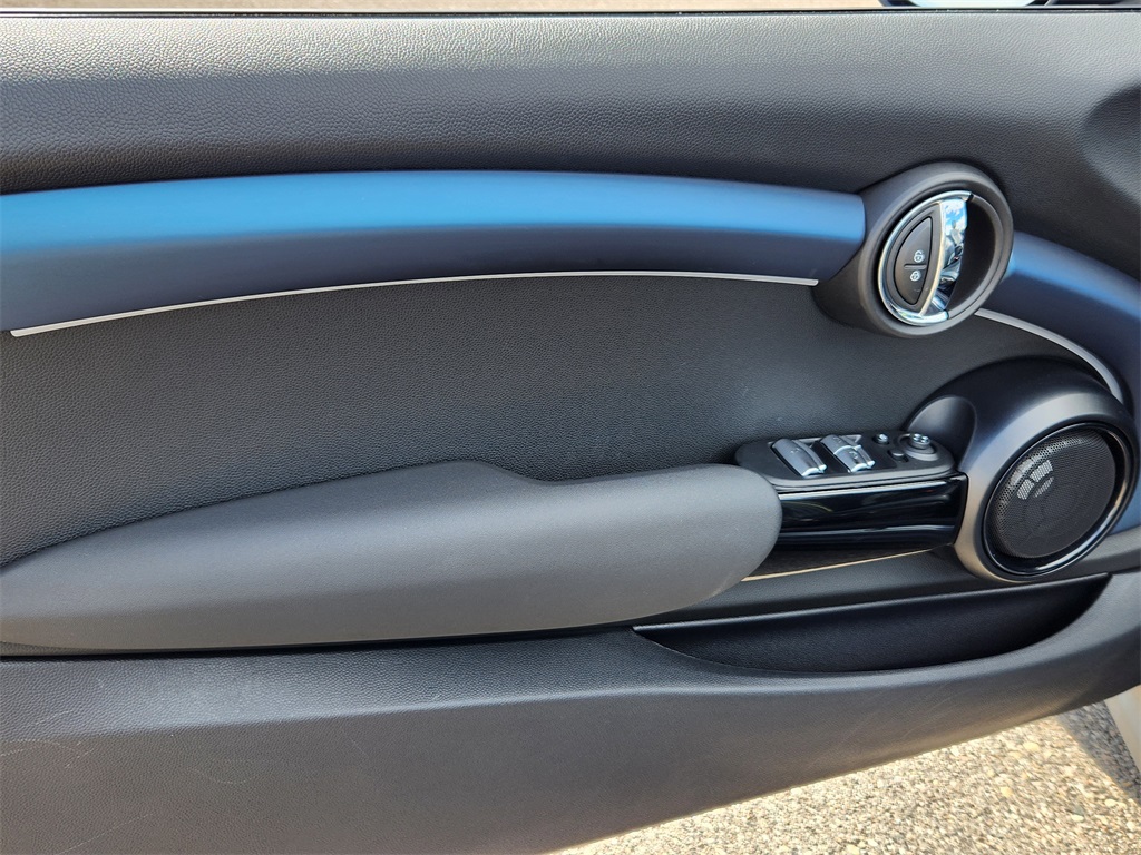2023 Mini Cooper Convertible S photo 7
