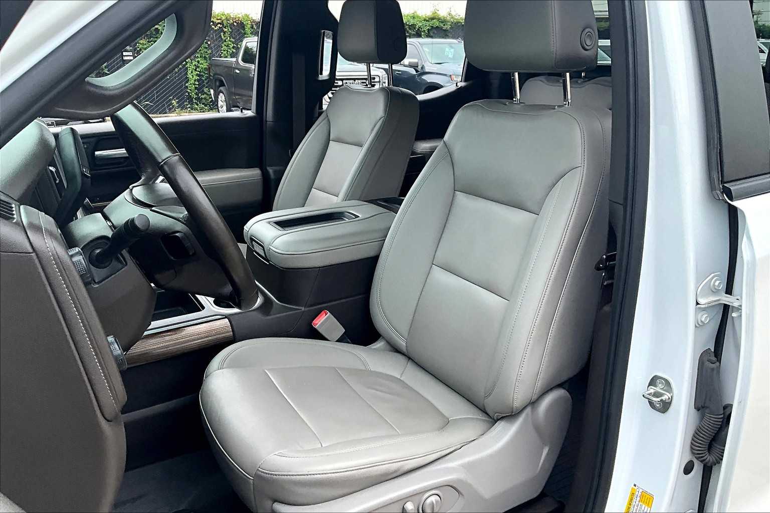 2021 Chevrolet Silverado 1500 RST photo 7