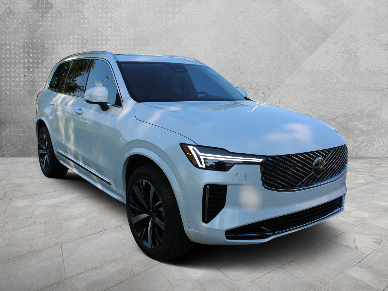 2026 Volvo XC90 Core's photo