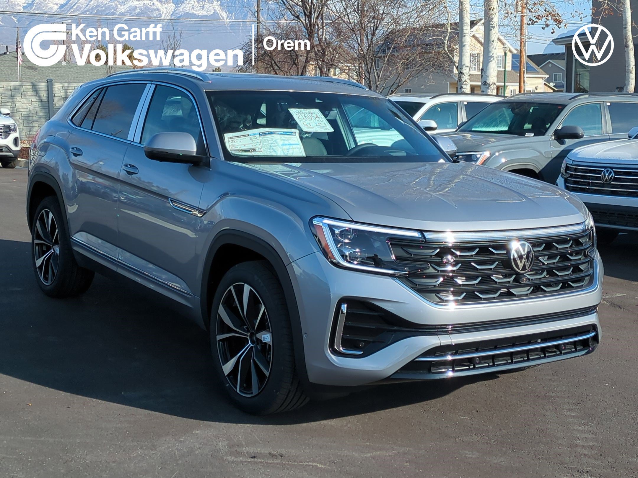 2026 Volkswagen Atlas Cross Sport SEL Premium R-Line's photo