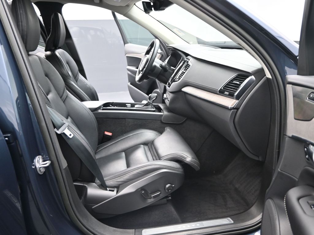 2022 Volvo XC90 T6 Inscription photo 15
