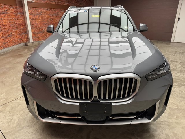 Certified Used 2024 Gray BMW xDrive40i image 8