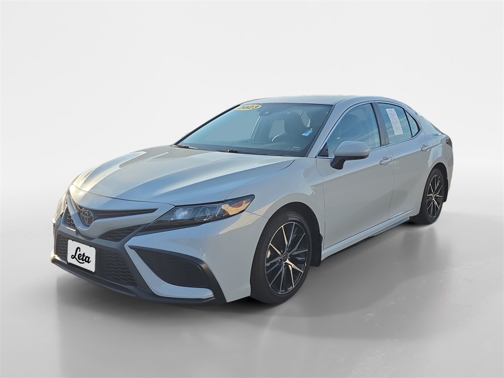 2023 Toyota Camry SE photo 4