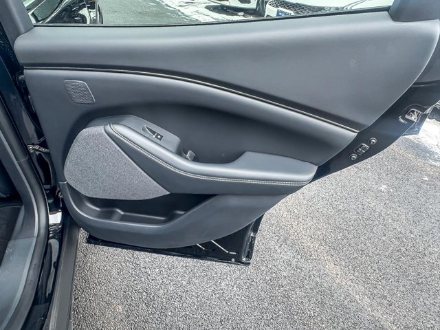 2025 FORD MUSTANG MACH-E - Image 61