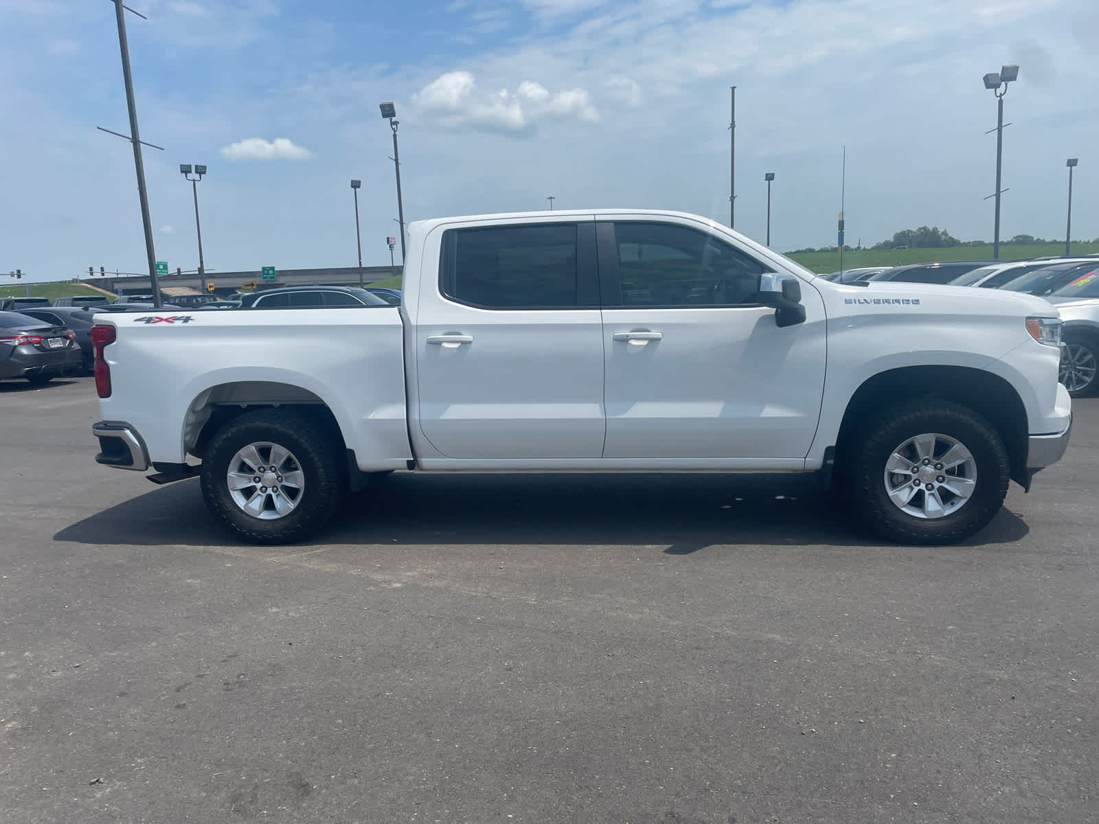 2023 Chevrolet Silverado 1500 LT's photo