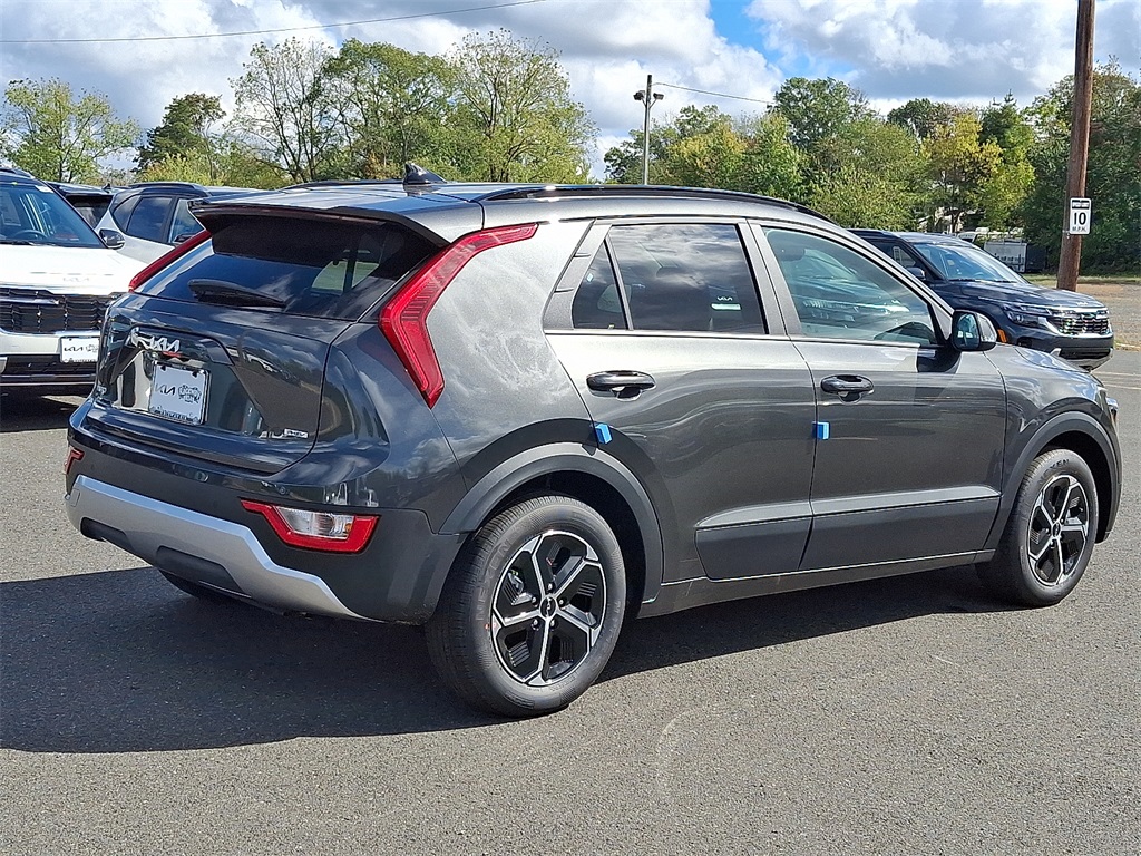 2025 Kia Niro Plug-In Hybrid EX photo 4