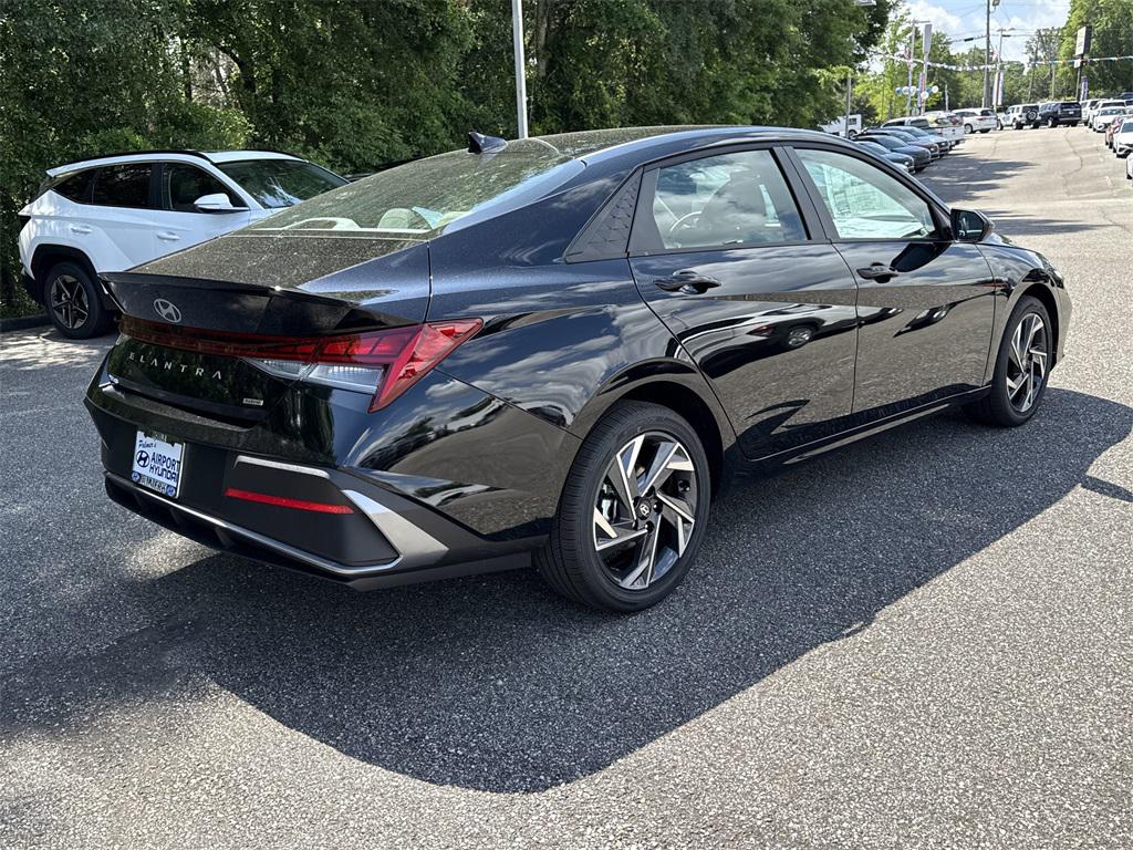 2025 Hyundai Elantra Hybrid SEL Sport photo 3