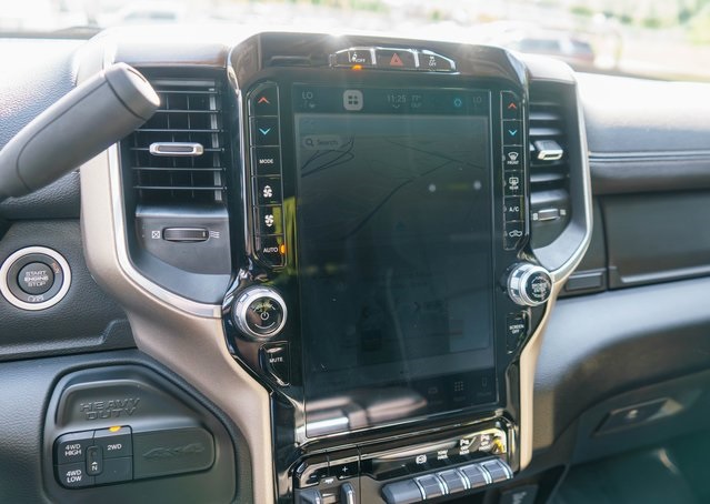 2024 Ram 2500 Laramie photo 17