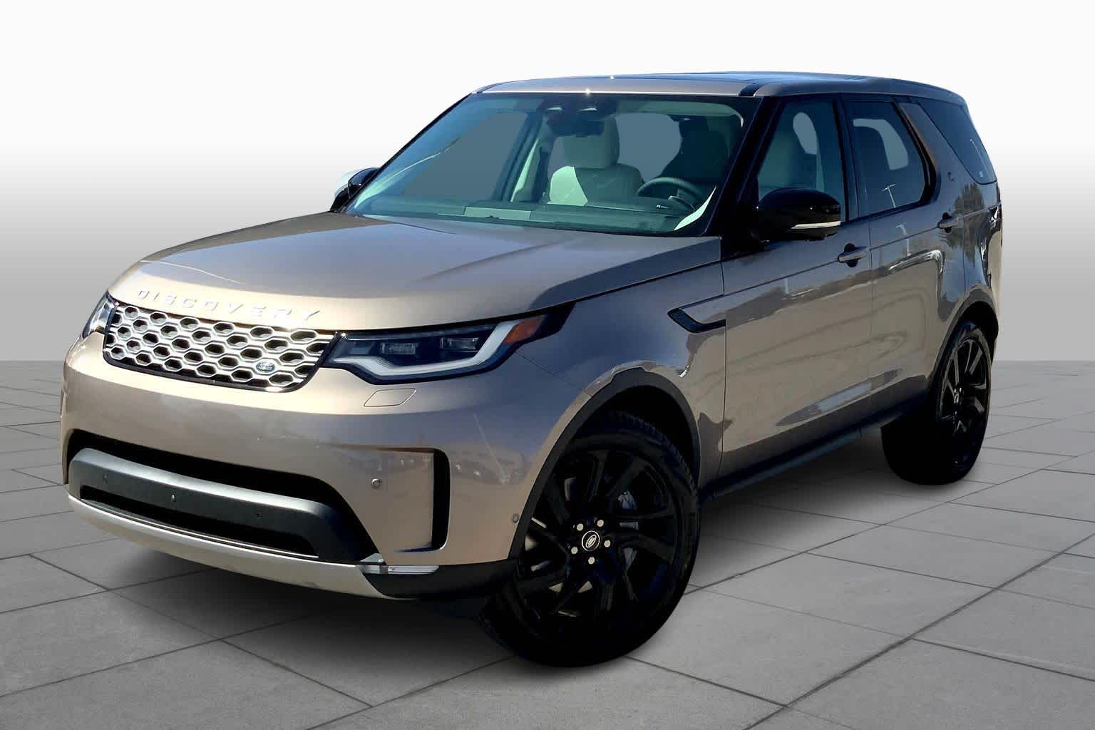 2025 Land Rover Discovery S's photo